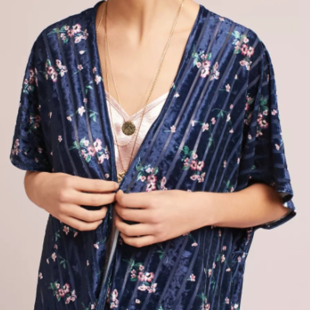 Anthropologie Newbury Floral Velvet Kimono (one size)